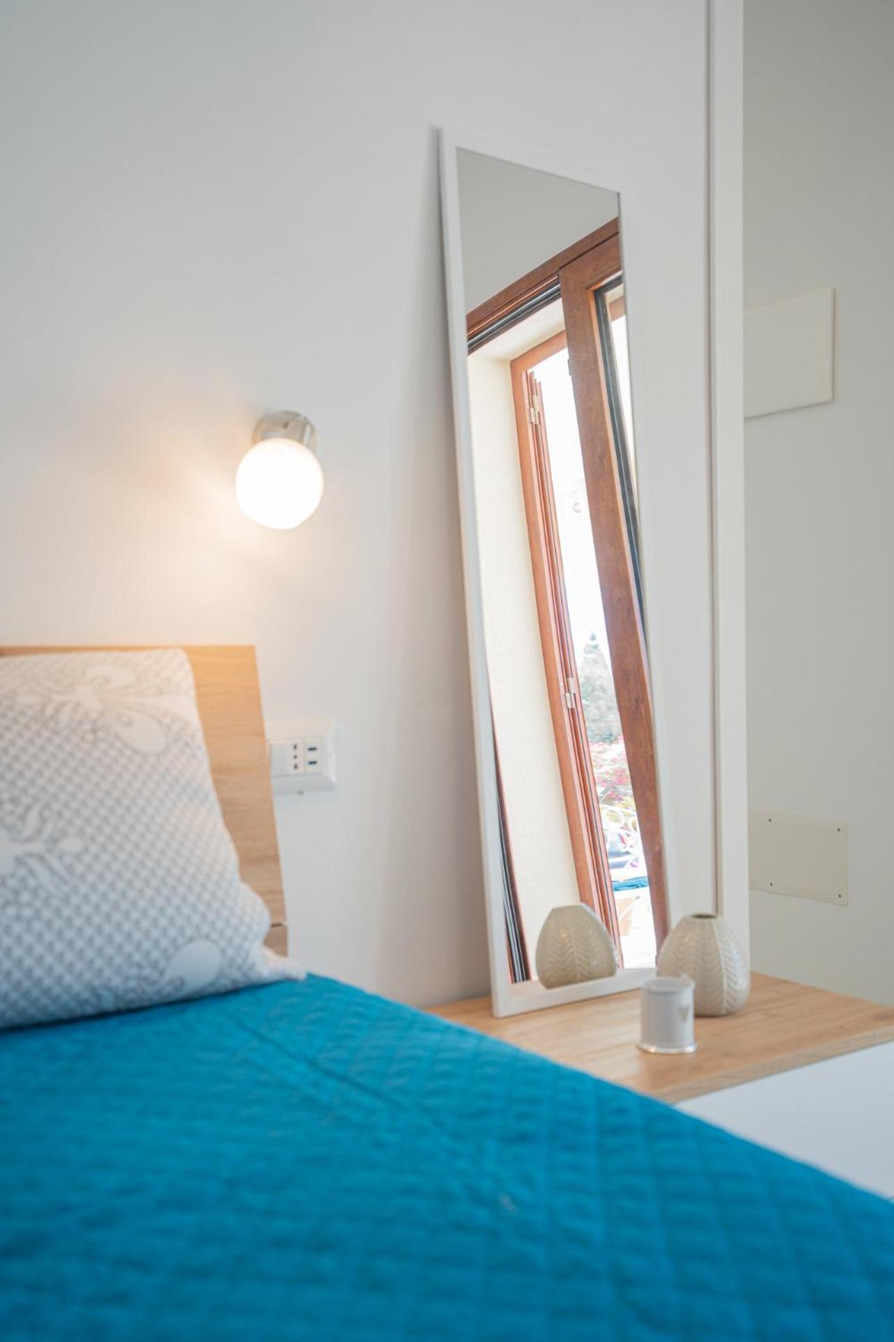 Ambra Holiday Rooms - Rooms & Beach San Teodoro  Exterior foto